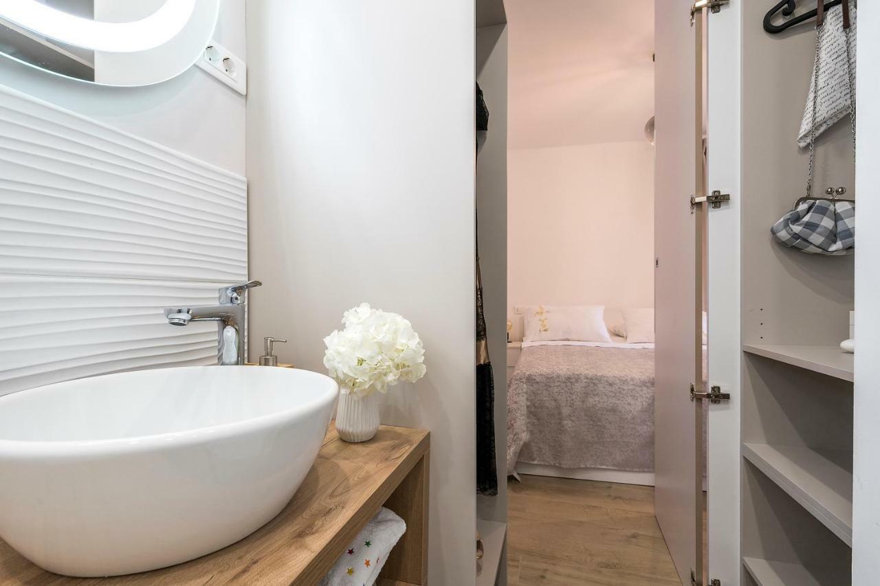 Studio Apartments Petar In Old Part Of Town Split Exterior foto