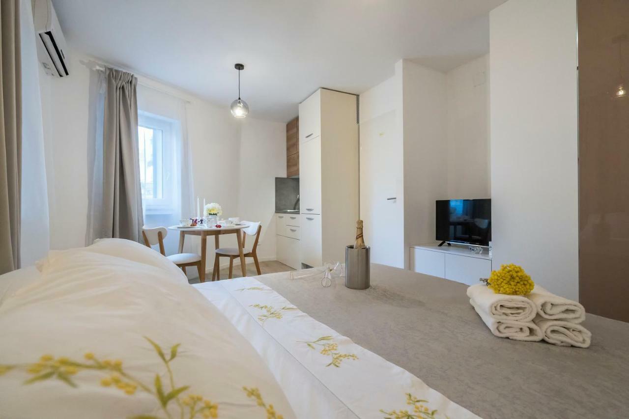 Studio Apartments Petar In Old Part Of Town Split Exterior foto