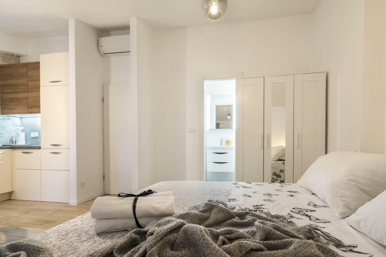 Studio Apartments Petar In Old Part Of Town Split Exterior foto