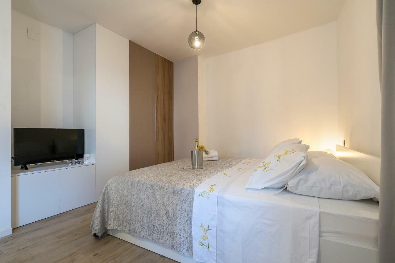 Studio Apartments Petar In Old Part Of Town Split Exterior foto